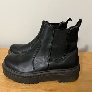 Steve Madden Lug Sole Yarley Boots